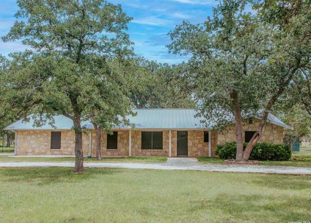 Property at 335 Sharon, Boerne, TX 78006, 3 beds, 2 baths