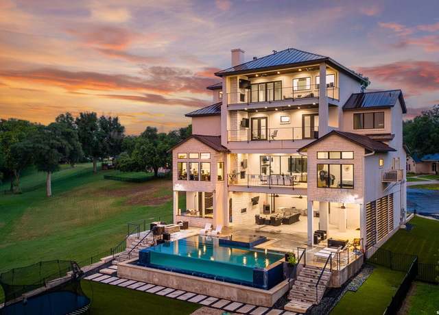 Property at 140 Rio Azul, Seguin, TX 78155, 5 beds, 5.5 baths