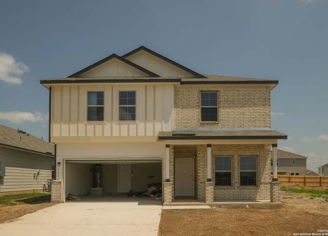 Property at 1542 Silver Run, New Braunfels, TX 78130, 4 beds, 2.5 baths