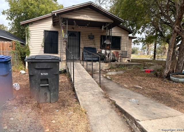 Property at 1035 Dakota St, San Antonio, TX 78203-1353, 3 beds, 1.5 baths