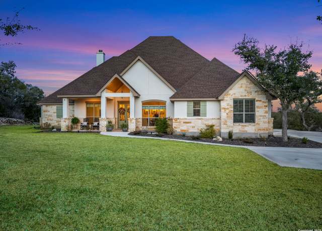 Property at 2221 Cascada Pkwy, Spring Branch, TX 78070, 4 beds, 3.5 baths