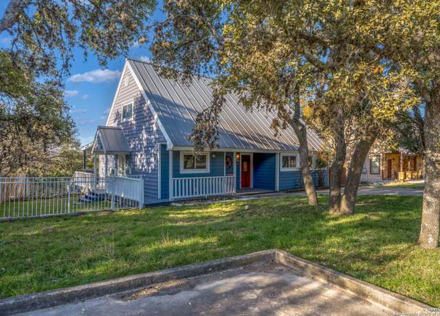 Property at 1262 Paradise Dr, Canyon Lake, TX 78133, 3 beds, 2 baths