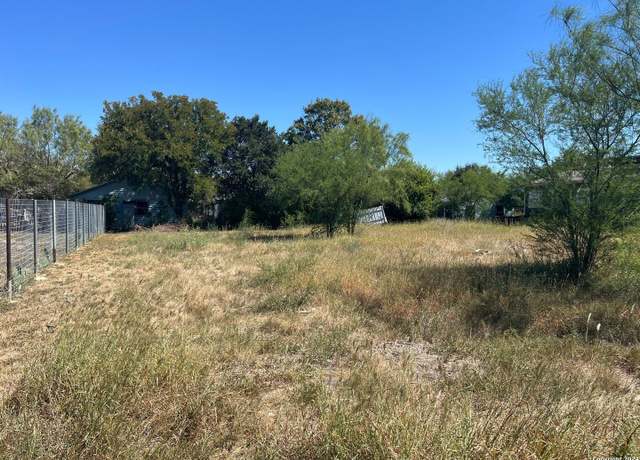 Property at 110 Bogue St, San Antonio, TX 78228