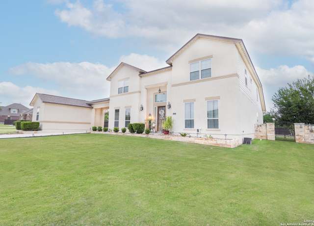 Property at 114 Stone Trl, Castroville, TX 78009, 4 beds, 3.5 baths