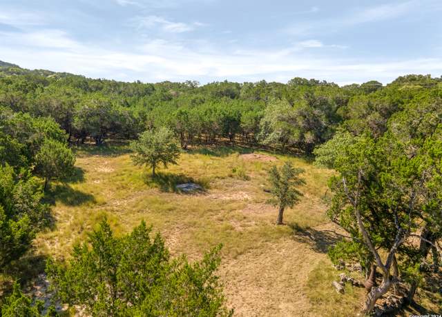 Property at 779 Red Blf, Pipe Creek, TX 78063