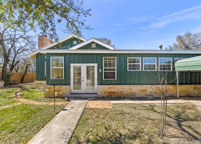 Property at 541 Robindale, Bandera, TX 78003, 3 beds, 3 baths