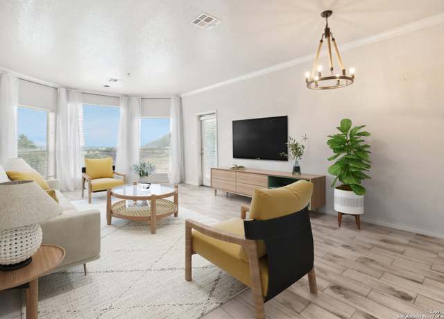 Property at 20 Tapatio Dr E #102, Boerne, TX 78006, 2 beds, 2 baths