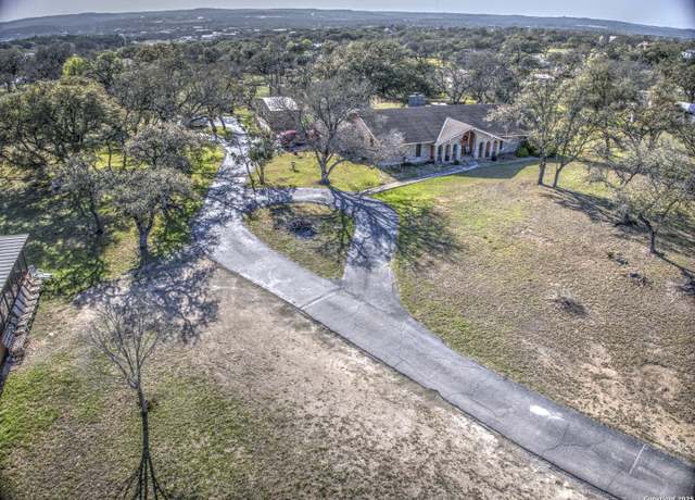 Property at 105 Wollschlaeger, Boerne, TX 78006, 3 beds, 3 baths