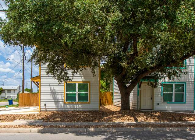Property at 631 E Carolina St #1, San Antonio, TX 78210-1814, 2 beds, 1.5 baths