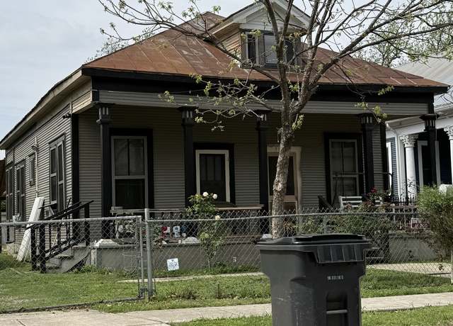 Property at 312 Leigh St, San Antonio, TX 78210, 2 beds, 1 bath