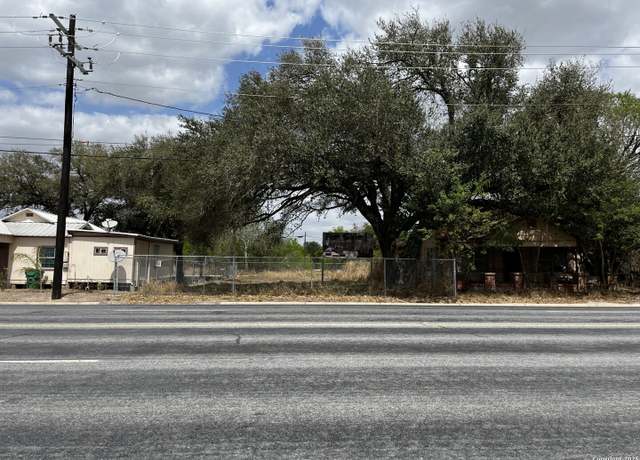 Property at 425 W Rice St, Falfurrias, TX 78355