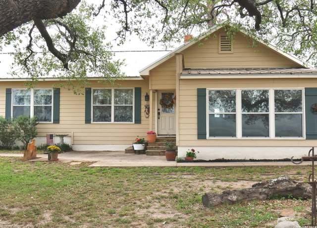 Property at 3210 State Highway 132 N, Natalia, TX 78059, 3 beds, 2 baths