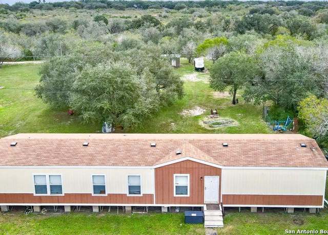 Property at 190 Windsor, Beeville, TX 78102, 3 beds, 2 baths