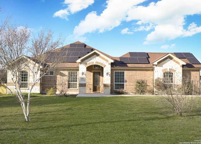 Property at 712 County Rd 3823, San Antonio, TX 78253-6952, 4 beds, 2.5 baths