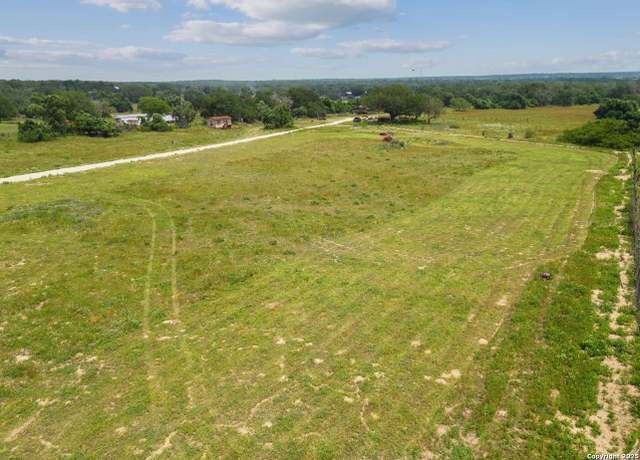 Property at 1585 Mogford Rd, San Antonio, TX 78264