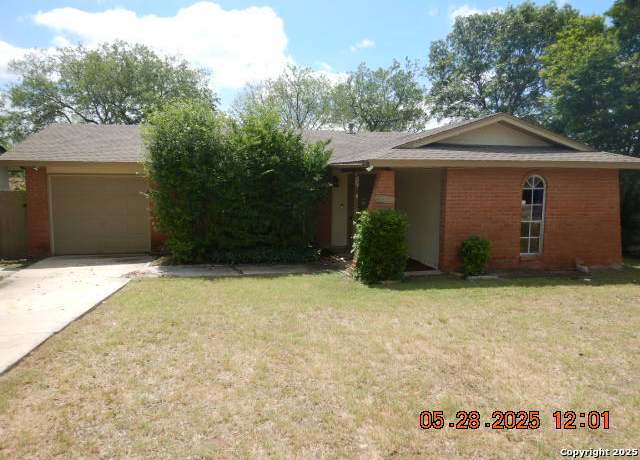 Property at 11322 Chapala Way, San Antonio, TX 78233, 3 beds, 1.5 baths