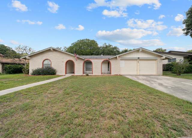 Property at 303 Cordoba Dr, Universal City, TX 78148-3106, 3 beds, 2 baths