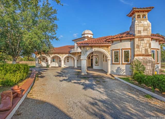 Property at 13196 Kelly Rd, Atascosa, TX 78002, 4 beds, 3 baths