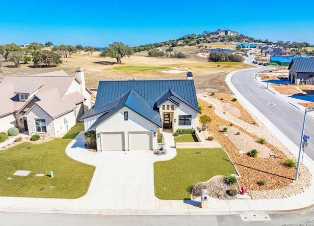 Property at 1025 Comanche Hls, Kerrville, TX 78028, 3 beds, 2.5 baths