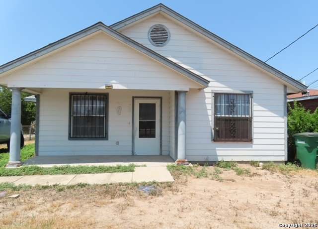 Property at 1611 S Callaghan Rd, San Antonio, TX 78227, 2 beds, 1 bath