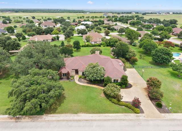 Property at 140 Private Road 4664, Castroville, TX 78009-5542, 4 beds, 4.5 baths