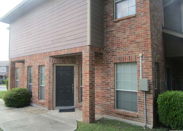Property at 133 Chapel Hl #133, San Antonio, TX 78240, 2 beds, 3 baths