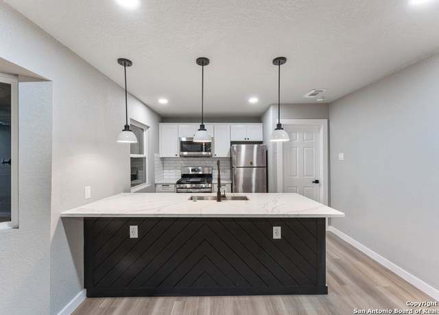 Property at 438 Scotty Dr, San Antonio, TX 78227-3156, 3 beds, 2 baths