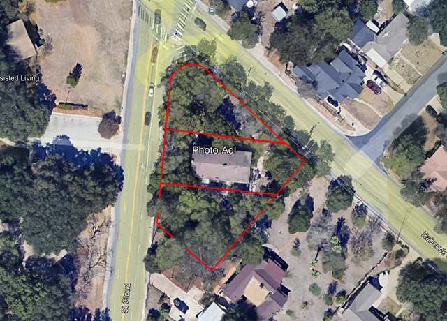 Property at 560 Babcock Rd, San Antonio, TX 78201-3122, 4 beds, 3 baths