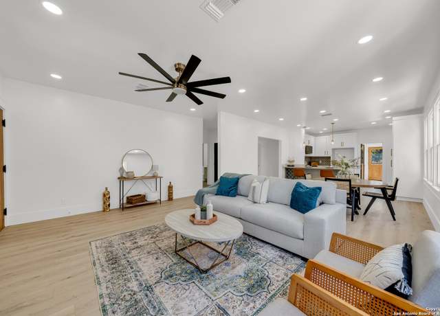 Property at 1942 W Kings Hwy, San Antonio, TX 78201, 3 beds, 2 baths