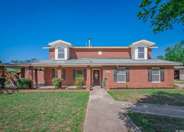 Property at 310 East St, Comfort, TX 78013, 4 beds, 2.5 baths