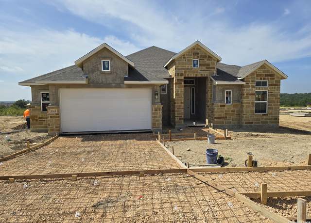 Property at 1322 Webb Crk, New Braunfels, TX 78132, 4 beds, 3 baths