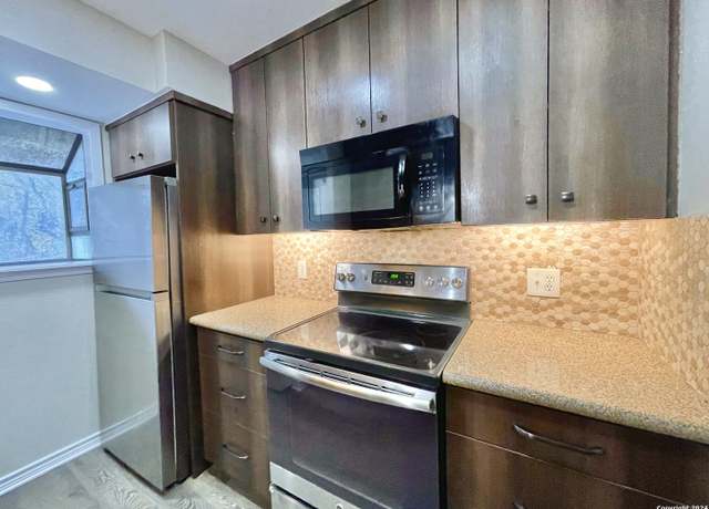 Property at 3843 Barrington St Unit 274T, San Antonio, TX 78217-4169, 1 bed, 1 bath