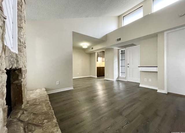Property at 3843 Barrington St Unit 274T, San Antonio, TX 78217-4169, 1 bed, 1 bath