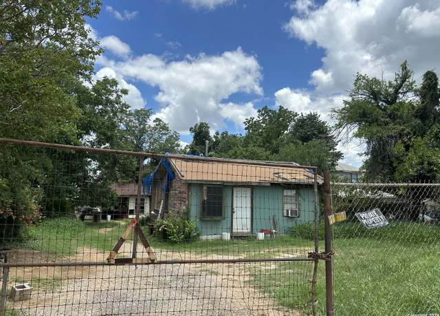 Property at 16979 Interstate 35, Atascosa, TX 78002-5526, 2 beds, 1 bath