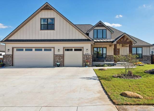 Property at 153 W Magnolia Cir, La Vernia, TX 78121, 4 beds, 3 baths