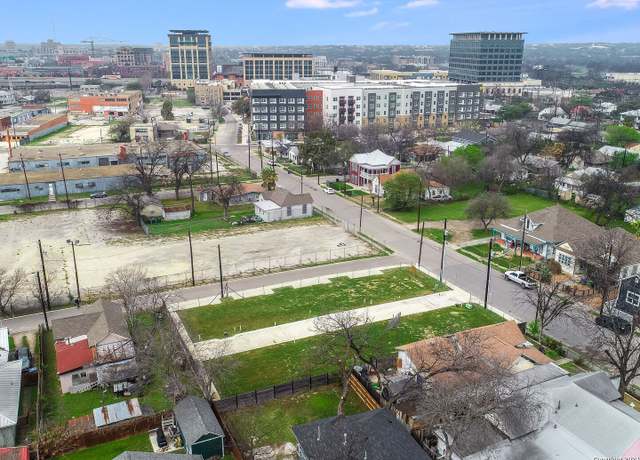 Property at 226 E Carson St, San Antonio, TX 78208-1127