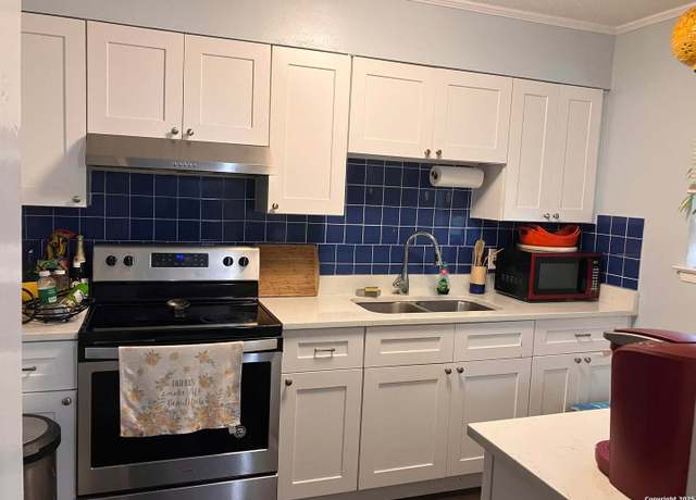 Property at 911 Vance Jackson #214, San Antonio, TX 78201, 1 bed, 1 bath