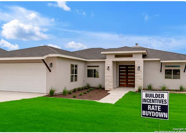 Property at 177 Pine Valley Dr, La Vernia, TX 78121, 4 beds, 2.5 baths