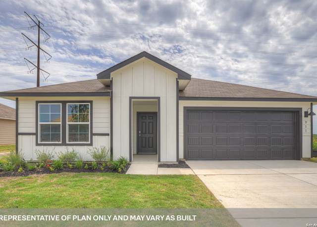 Property at 724 Prince Albert, Seguin, TX 78155, 4 beds, 3 baths