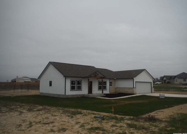 Property at 202 Colonial, La Vernia, TX 78121, 3 beds, 2.5 baths