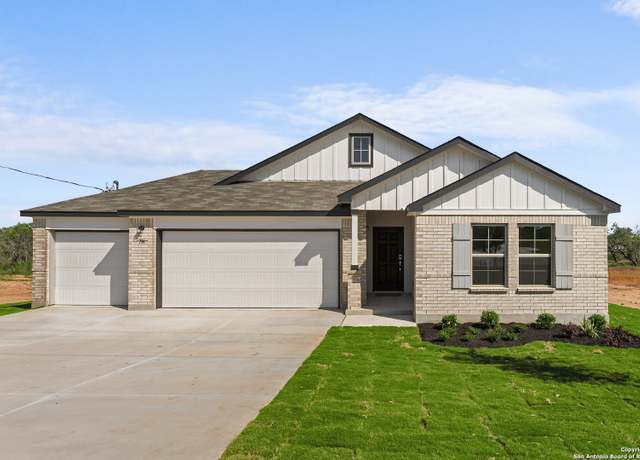 Property at 116 Reno Trl, Floresville, TX 78114-0106, 3 beds, 2 baths