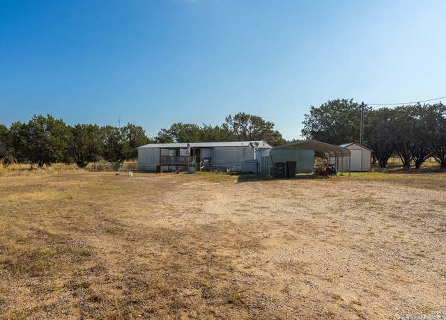 Property at 313 Big Meadows Dr, Bandera, TX 78003, 2 beds, 2 baths