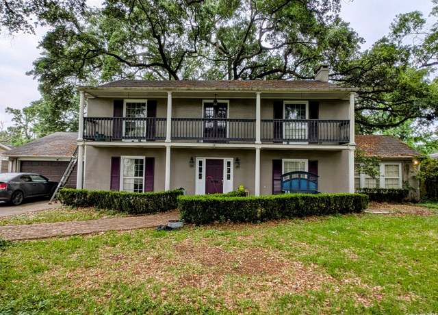 Property at 2465 Gladys St, Beaumont, TX 77702, 4 beds, 3.5 baths