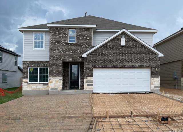 Property at 146 Beveridge, Seguin, TX 78155, 5 beds, 3.5 baths