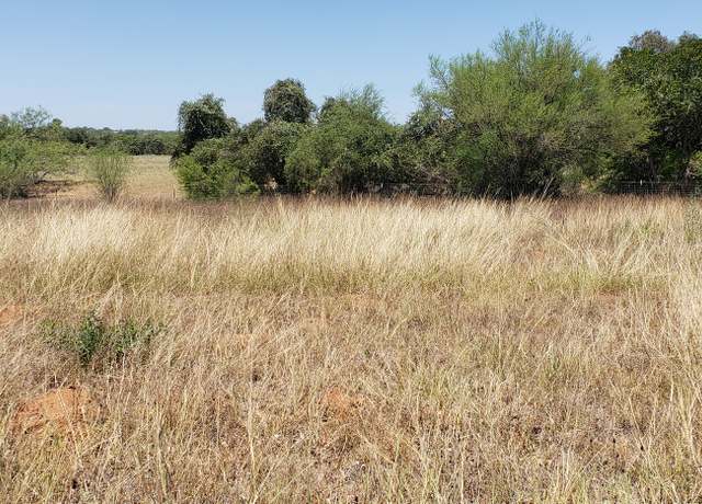 Property at 715 County Road 405, Floresville, TX 78114