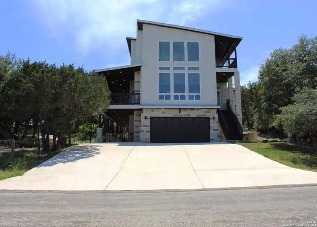 Property at 1255 Canyon Lk, Canyon Lake, TX 78133, 3 beds, 3.5 baths