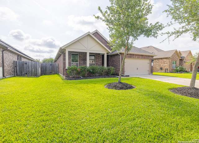 Property at 2705 Merlin Ln, Pearland, TX 77581, 3 beds, 2 baths