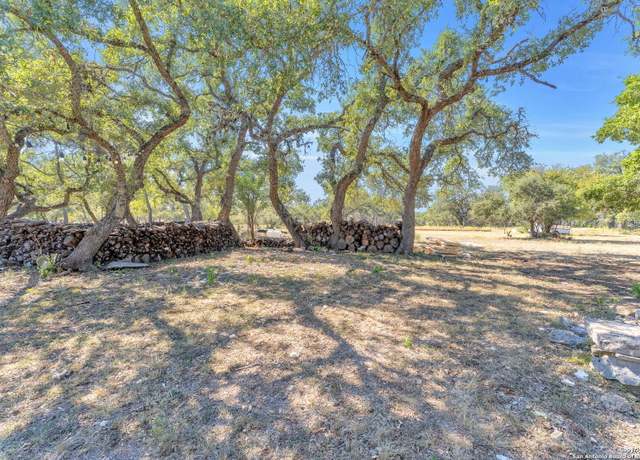 Property at 733 Windmill Rdg, Blanco, TX 78606