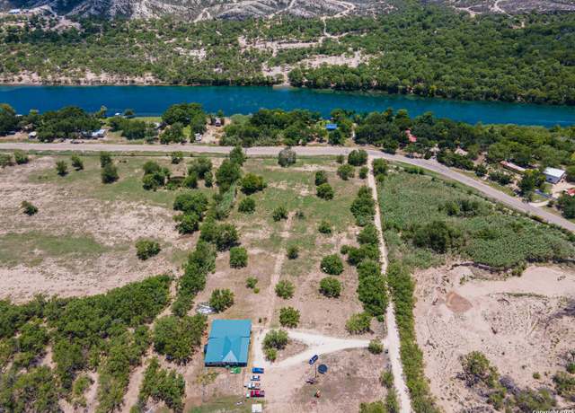 Property at 114 Pace Miller, Del Rio, TX 78840, 4 beds, 2.5 baths