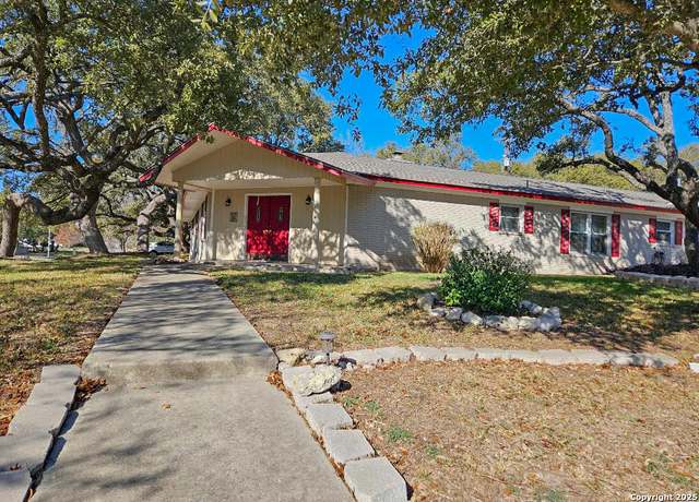 Property at 405 Kimberly Dr, Universal City, TX 78148, 3 beds, 2 baths